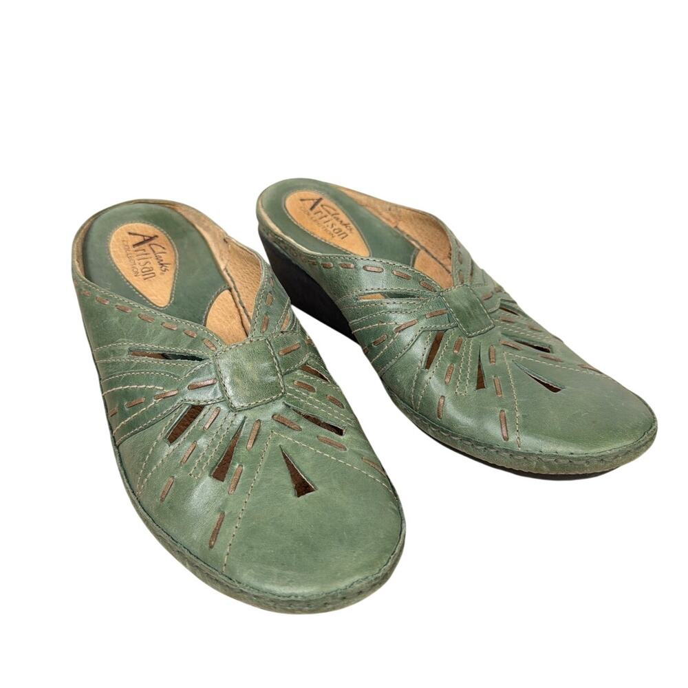 Clarks Artisan Collection women's low wedge leather mule clogs Green 7.5